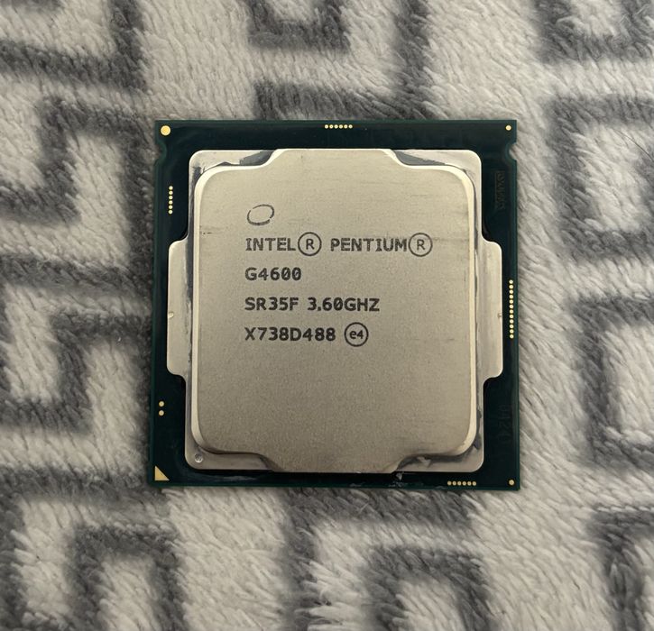 Продам процессор Intel Pentium G4600 (SR35F)