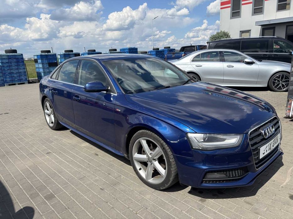 Dezmembrari dezmembrez Audi A4 Facelift Berlina 2.0 tdi S line cod motor CJC