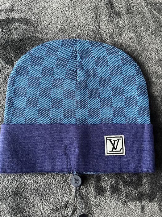 Caciula louis vuitton