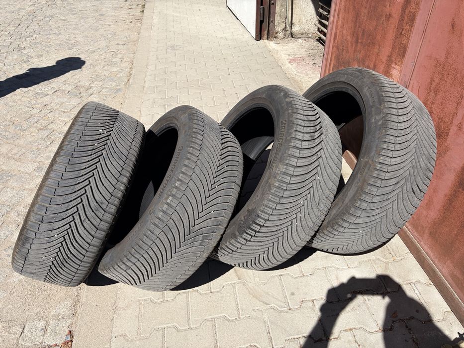 Продавам 4 бр. всесезонни гуми Bridgestone 275/45 R21