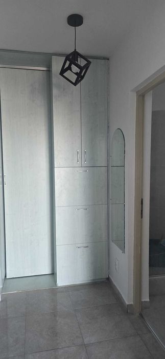 Dau în chirie apartament cu o cameră