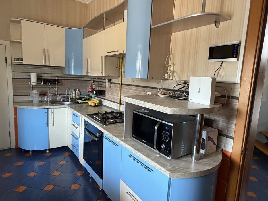 Кухонный гарнитур