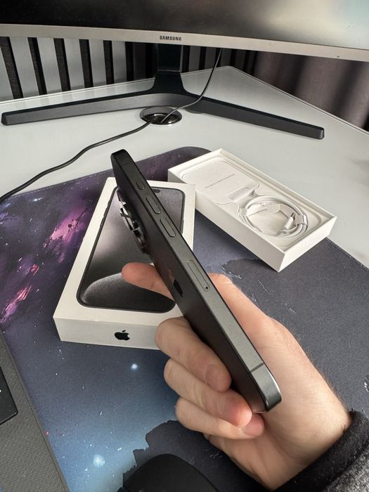 Iphone 15 Pro / 256 GB  / Baterie 86 %