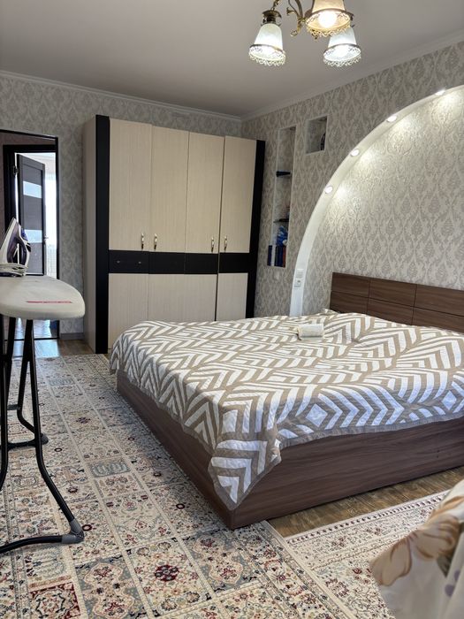 Продается спальный гарнитур