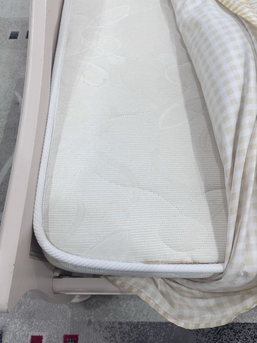 Кровать двуспальная