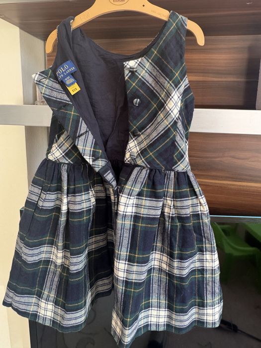 Рокли ,Tommy Hilfiger,Много  модерни.Цената е за всяка една от тях.