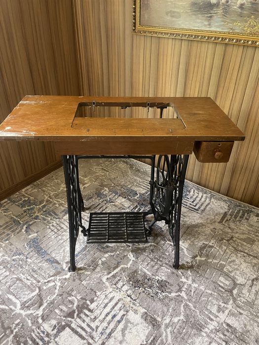 тикув машинаси столи