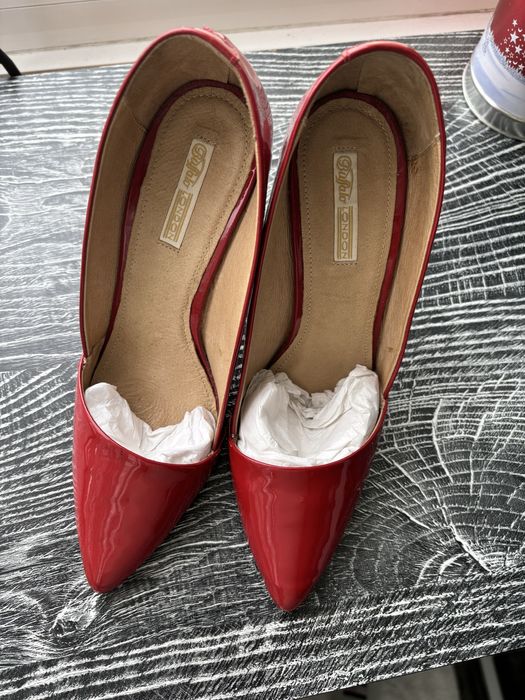 Лачени кожени обувки на Buffalo London