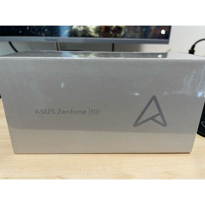 НОВ Смартфон ASUS ZenFone 10, Dual SIM, 16GB RAM, 512GB, 5G, - Не акти