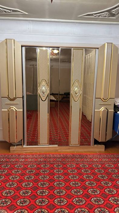 Спальный гарнитур