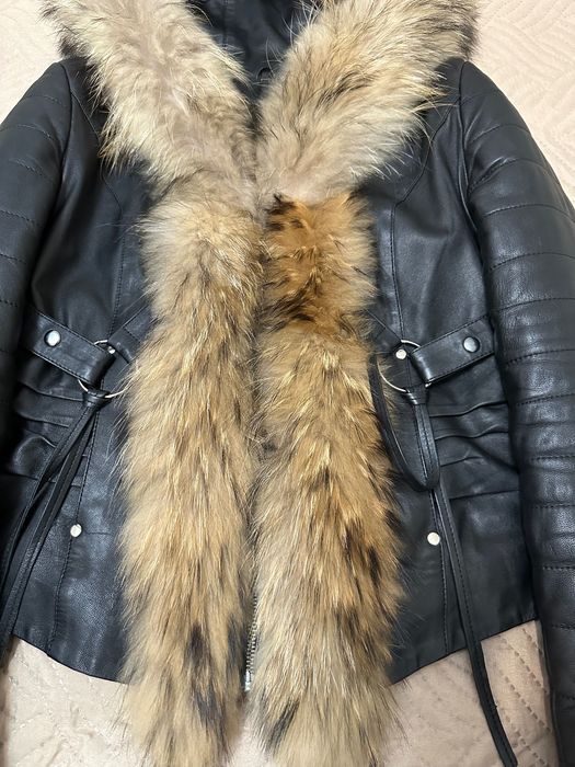 Кожено яке с естественна кожа и пух 
Размер Л 250лв.