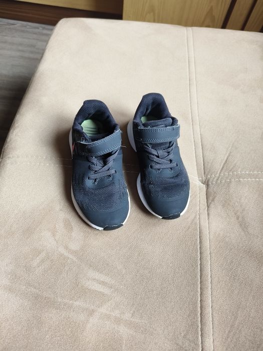 Детски маратонки найк 28 номер