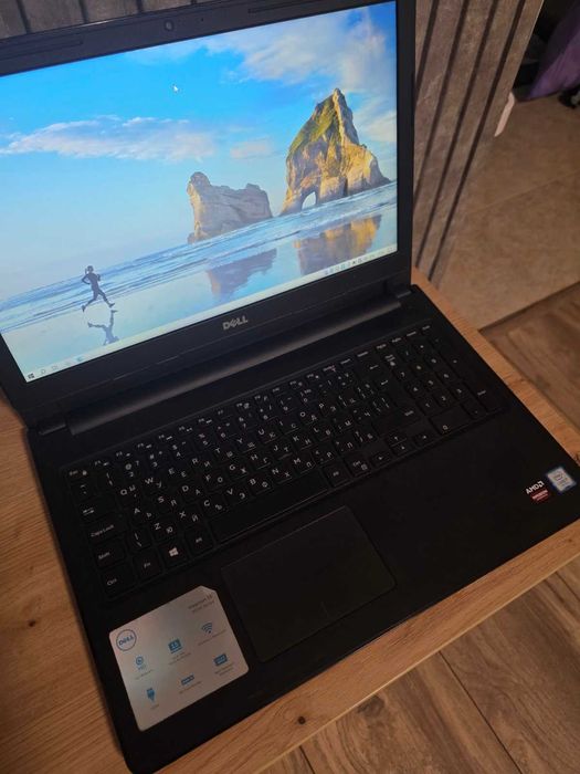 Лаптоп Dell Inspiron 15
