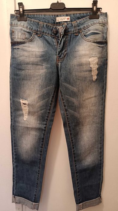 # Blue jeans blugi pantaloni dama Zara reserved sinsay mohito h&m