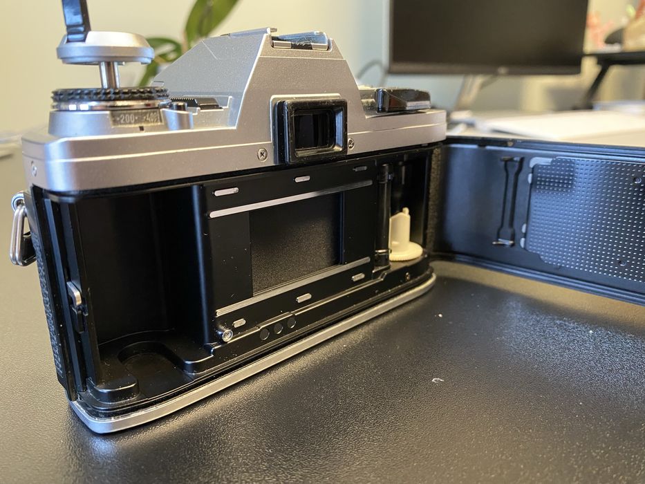 Minolta X-300 - лентов фотоапарат