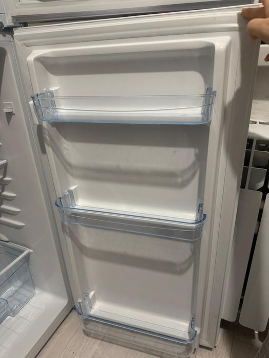 Холодильник сатылады