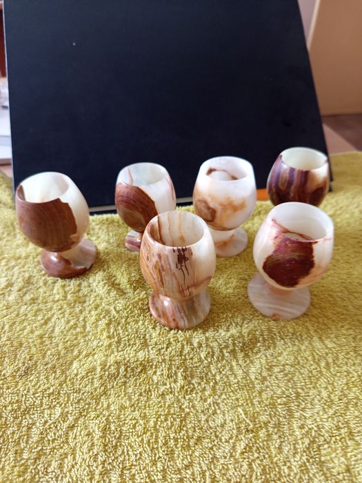 Красиви статуетки