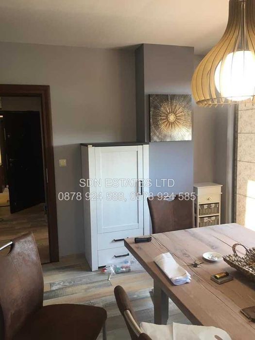 Продава се Тристаен апартамент в Казанлък - 110 кв.м за 1368 €/кв.м - Снимка #1