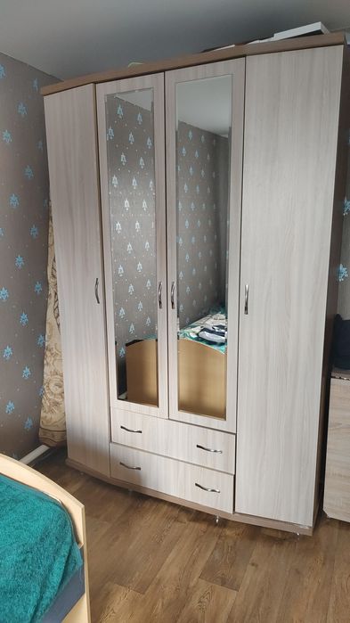 Спальный гарнитур