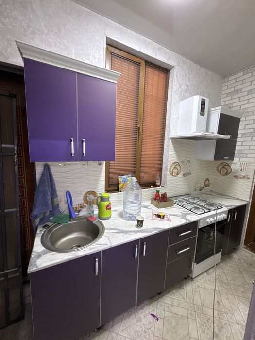 Xolati zo'r ishlab turgan magazindan