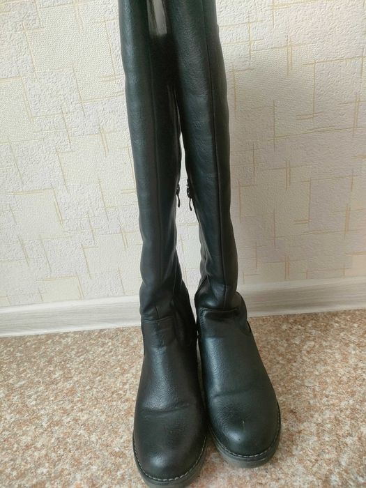 Продам кожаные сапоги