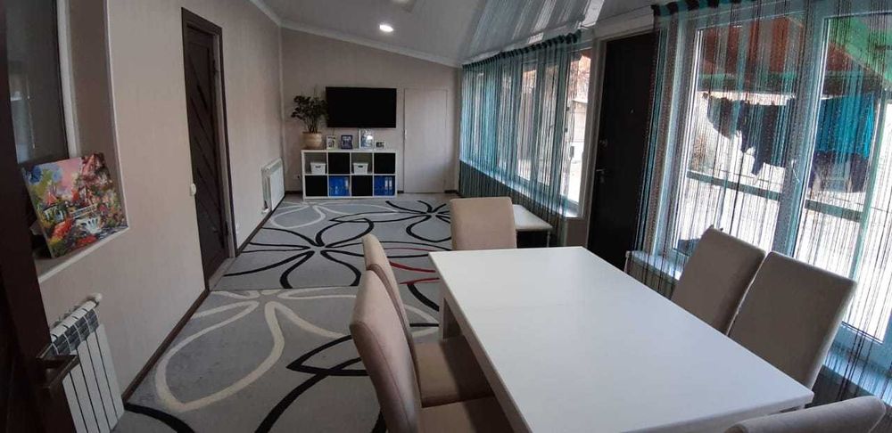 Продаётся Дом в хорошем районе