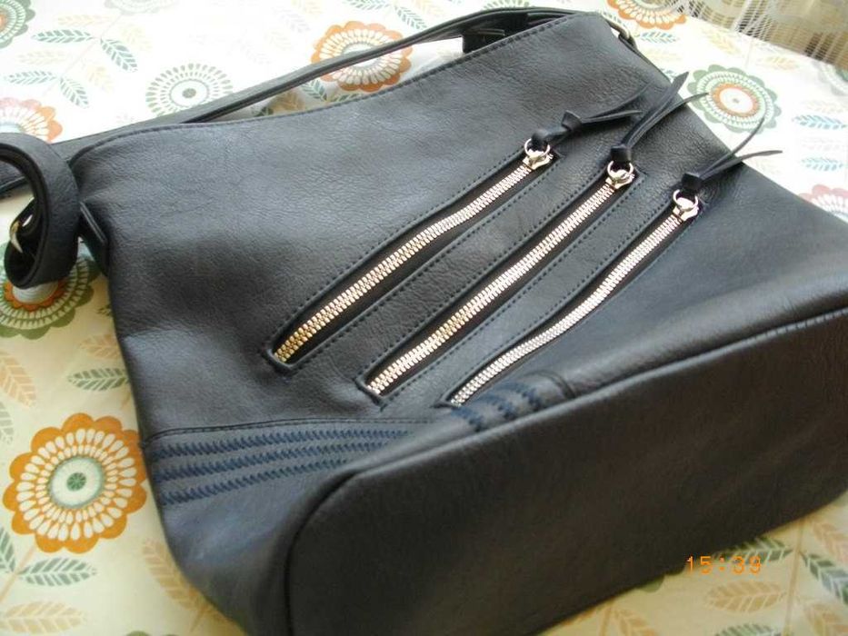 Продавам  нова дамска  чанта