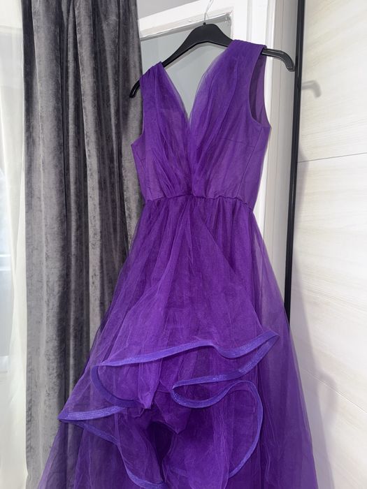 Rochie de nunta eleganta cu trenă