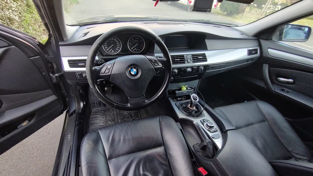 Vând BMW E61 2.0d Euro5 an 2009, cutie manuală, 251.000 km reali