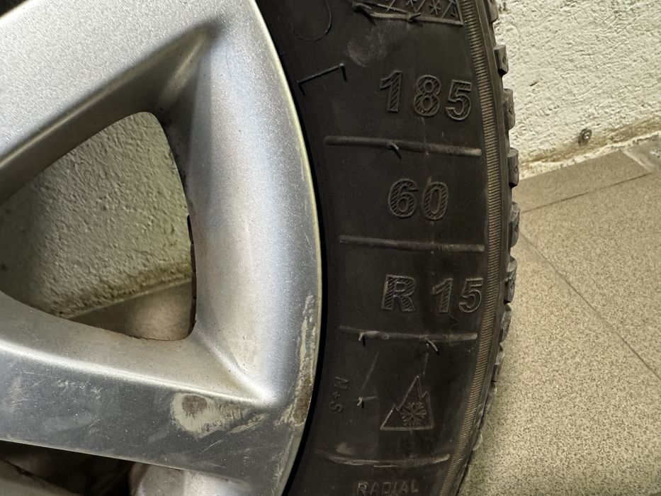 Джанти за хонда 15” 4х100 с гуми 185/60/15 дот 22