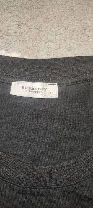 tricou Burberry (negociabil la preț)