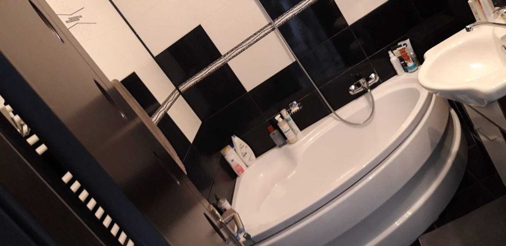 Apartament de vanzare, 3 camere, decomandat, Racadau - Parcul Ursu