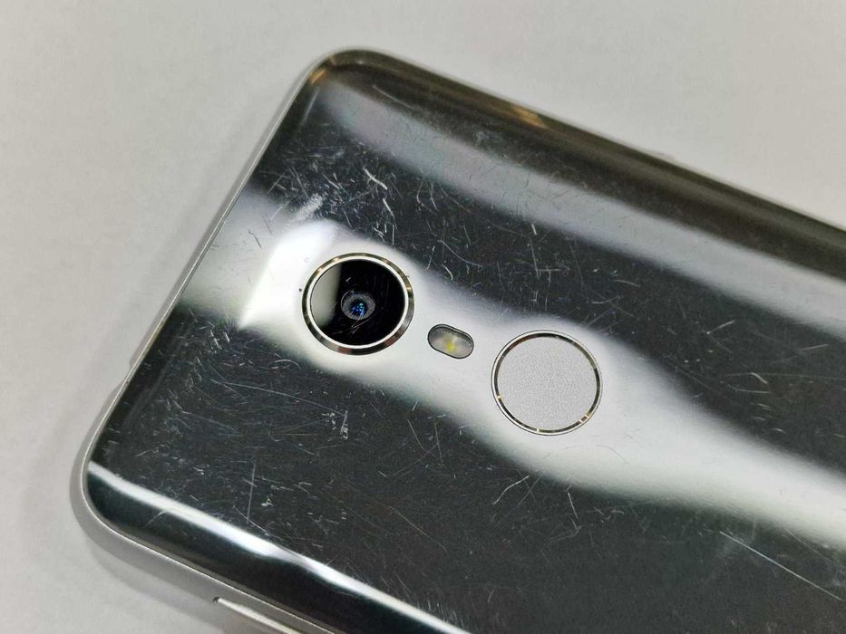 Смартфон А1 2020