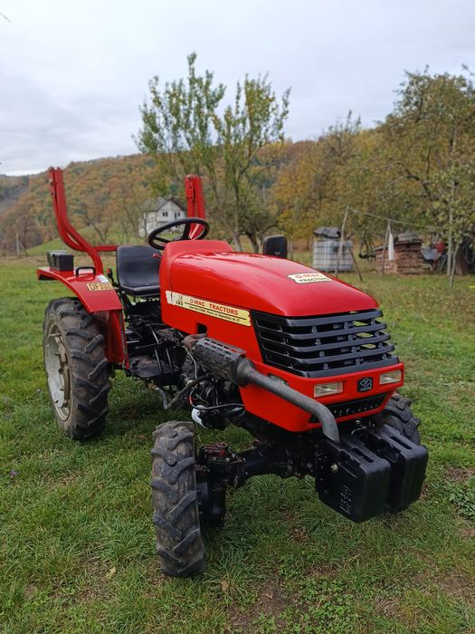 Tractor Dong Feng+plug