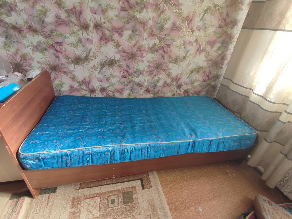 Продам кровать самовывоз