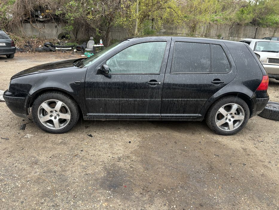Фолксваген голф 4 1.9 tdi 90к.с 4х4 за части. Може и цял!