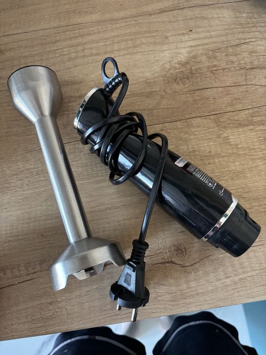 Блендер Scarlet, черный