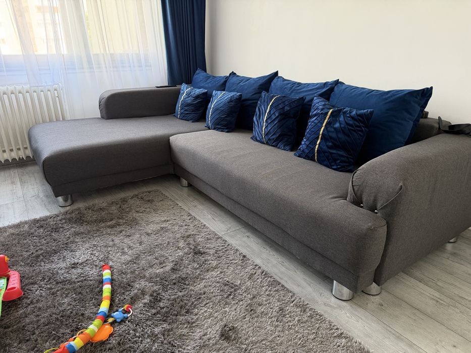 Canapea mare de 3x2 m stare foarte buna extensibila