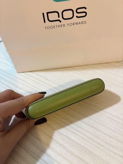 IQOS Iluma i - leaf green