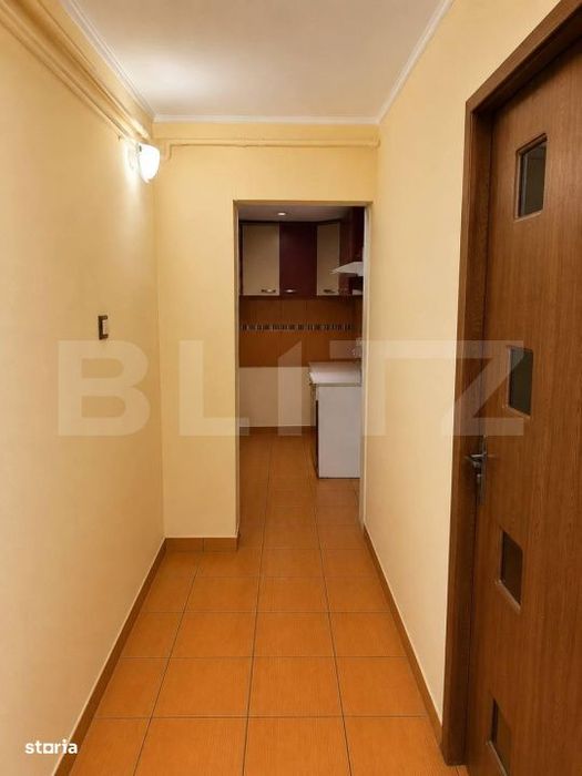 Apartament cu 3 camere mari si Luminoase, garaj inclus, etaj intermedi