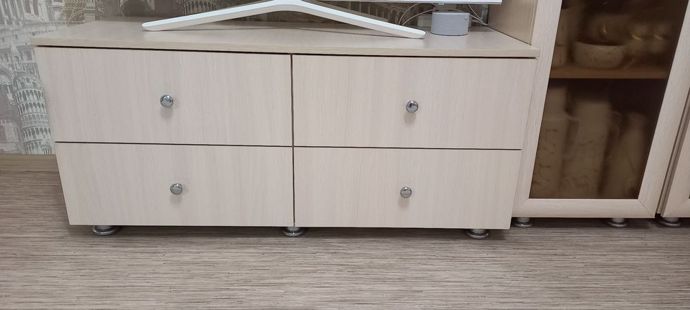 Продам Тумба под ТВ