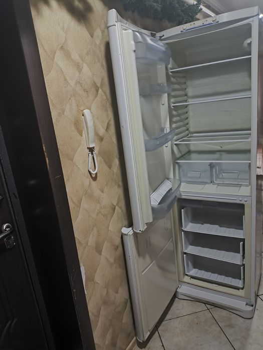 Холодильник высота 1,9м