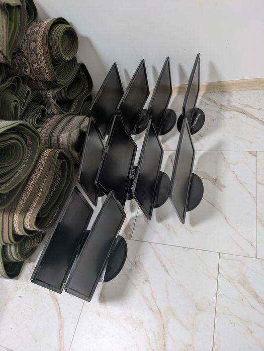 Монитор 18.5" Qmax M989C (LED)