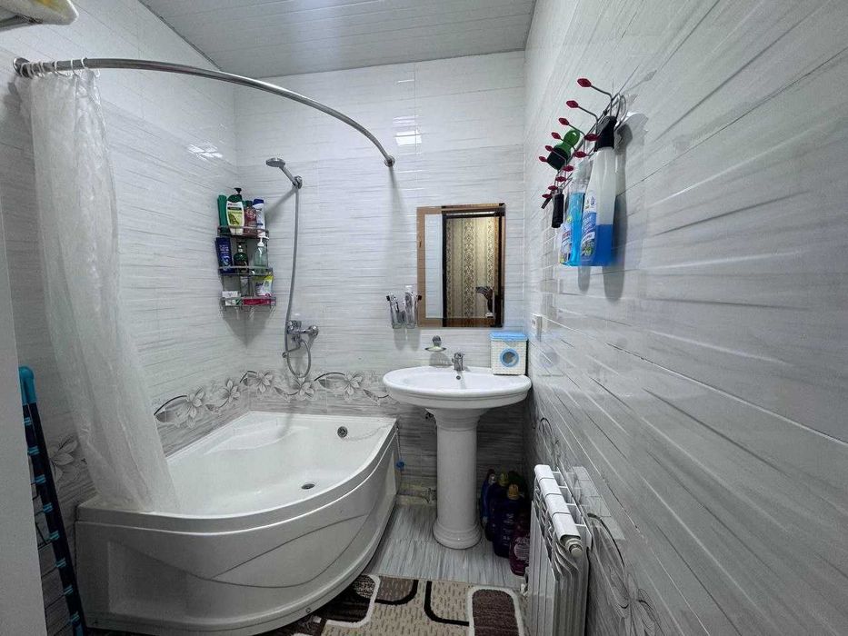 3 хоналик квартира 4 кават кирпичный дом, 5 микр, жомий