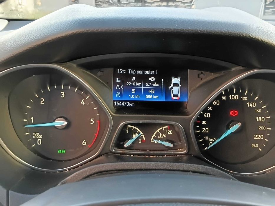 FORD Focus 2015 — imagine 5