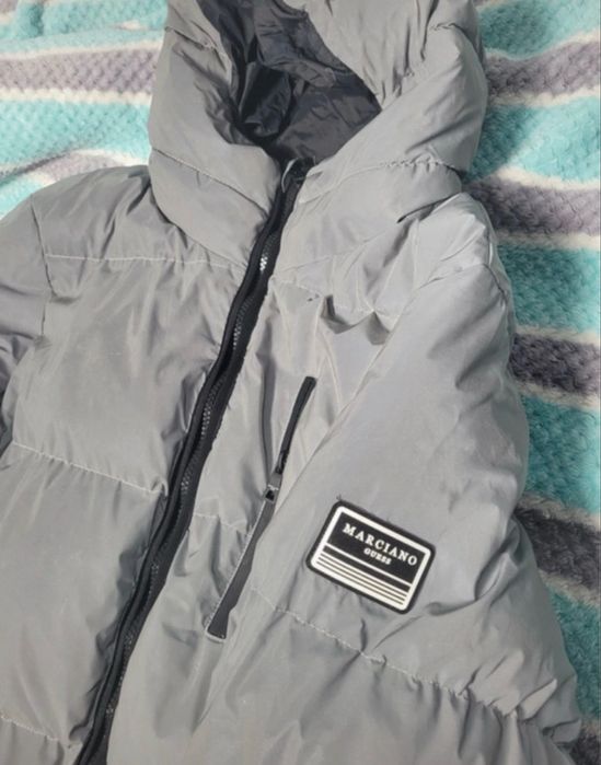 Geaca de exterior Guess