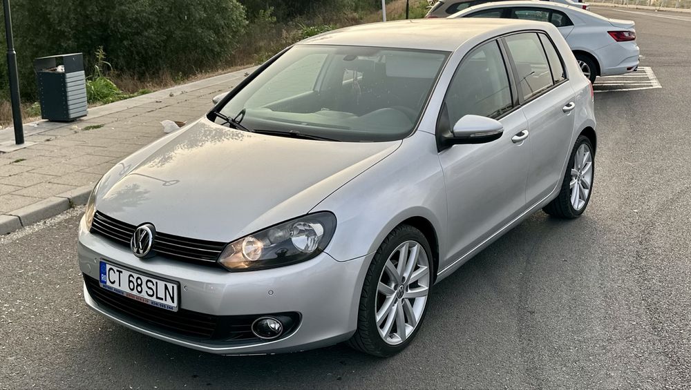 Golf 6// 2.0 Diesel // Automat //110 cai // Navi waze +carplay