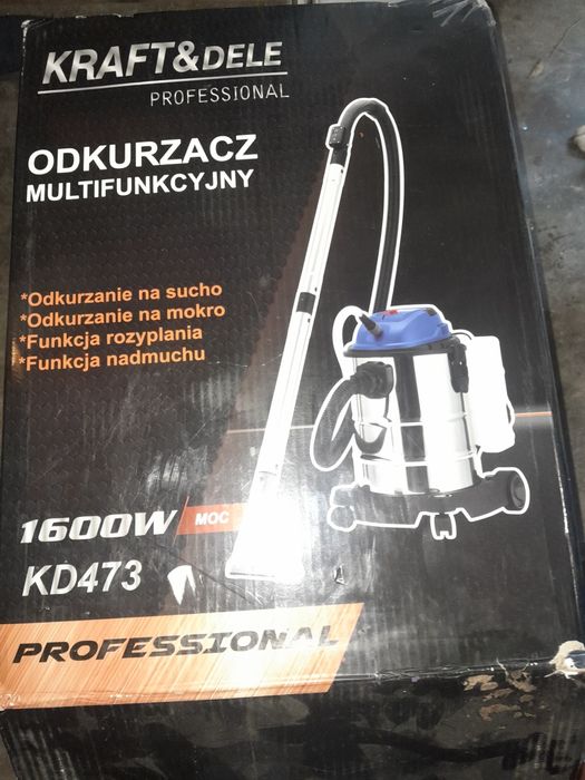 Vând un aspirator profesional 260 lei