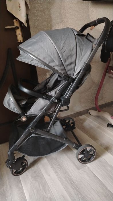 Продам детскую коляску  прогулочную