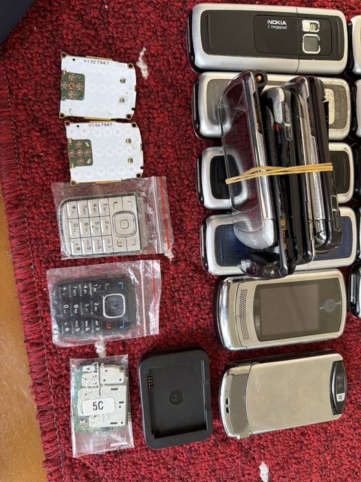CDMA nokia 6275 va motorola v13